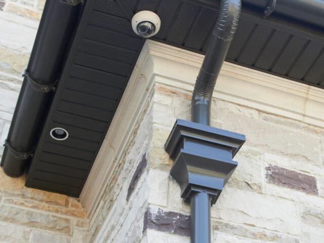 Leaf Guards for Eavestroughs: A Wise Investment in Ontario